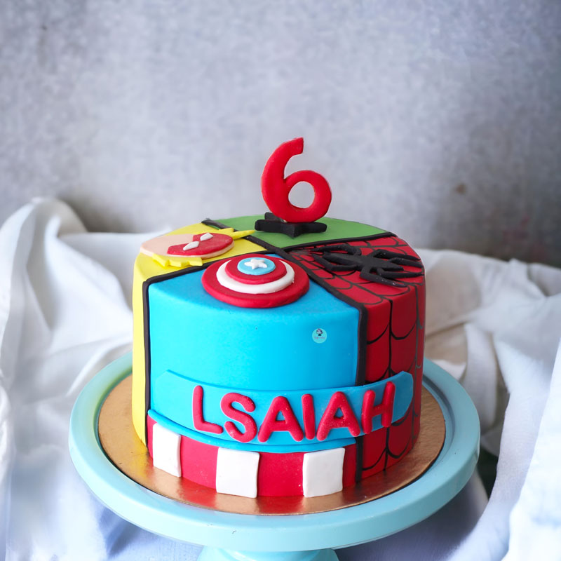 Avengers-Theme-Cake